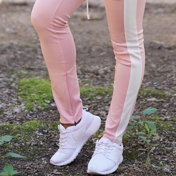 roshe run white womens